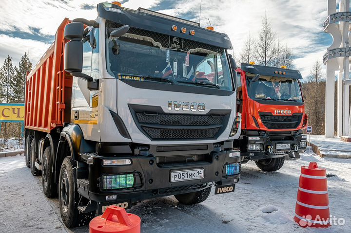 Водитель самосвала