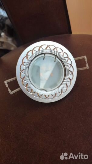 Светильник потолочный встраиваемый