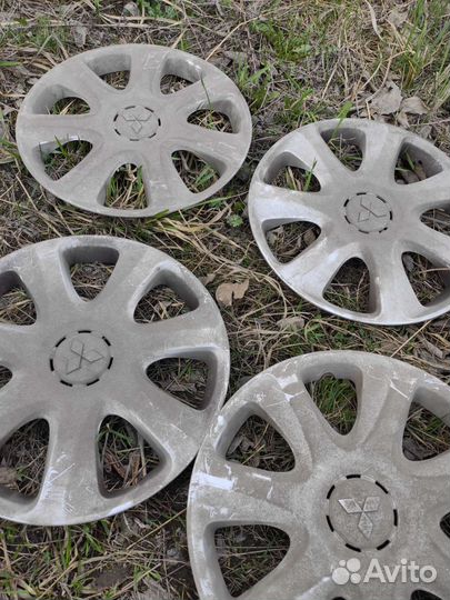 Колпаки Митсубиси R-16