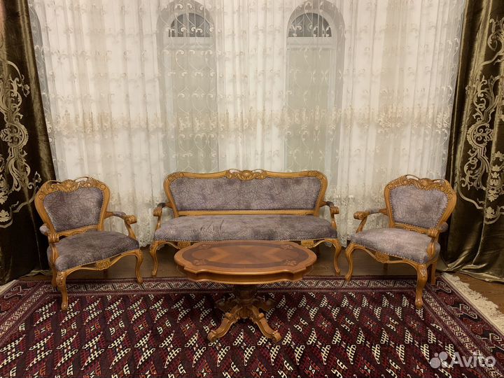 Румынский холл мона лиза