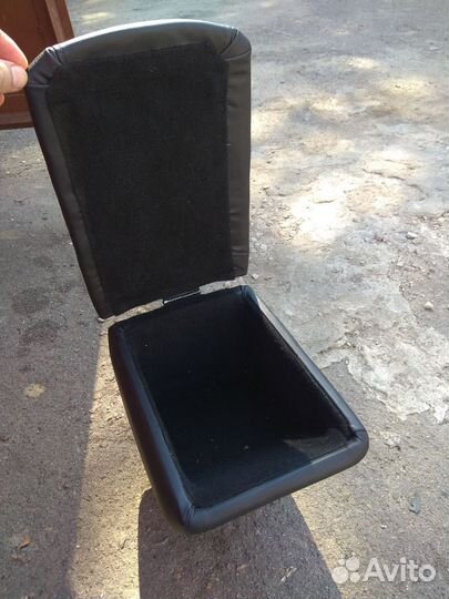 Подлокотник на ниву Шевроле