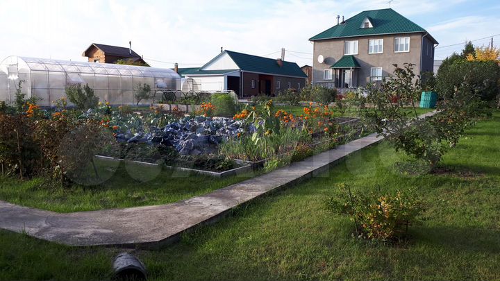 Коттедж 380 м² на участке 35 сот.