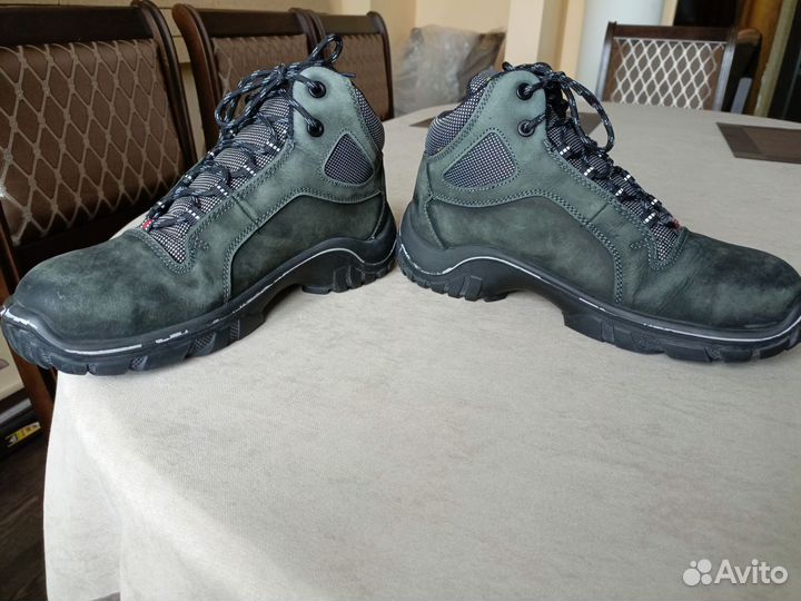 Защитные ботинки Uvex моушн лайт (42р. лето)