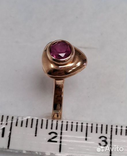 Золотое кольцо 585 проба СССР. Вставка Корунд