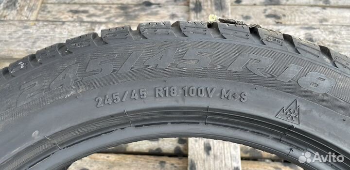 Pirelli Winter Sottozero 3 245/45 R18