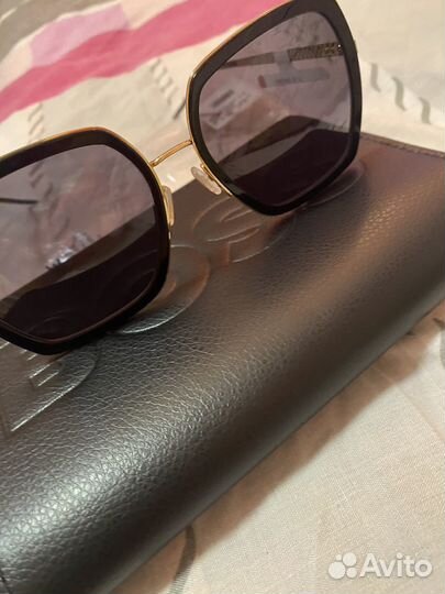Солнцезащитные очки женские брендовые