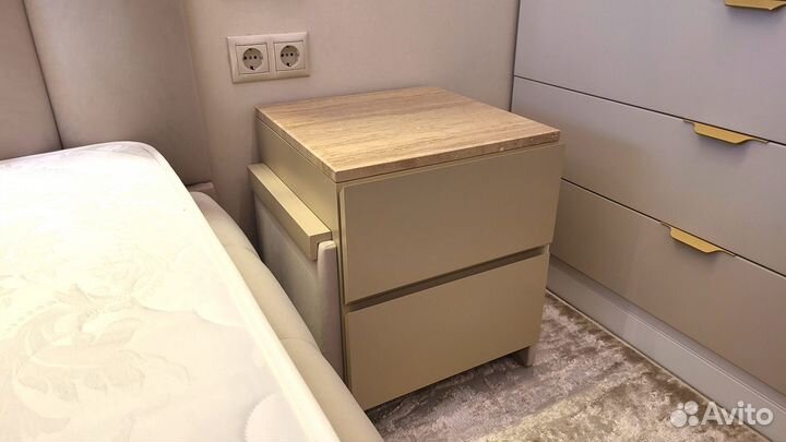 Тумбочки прикроватные Италия