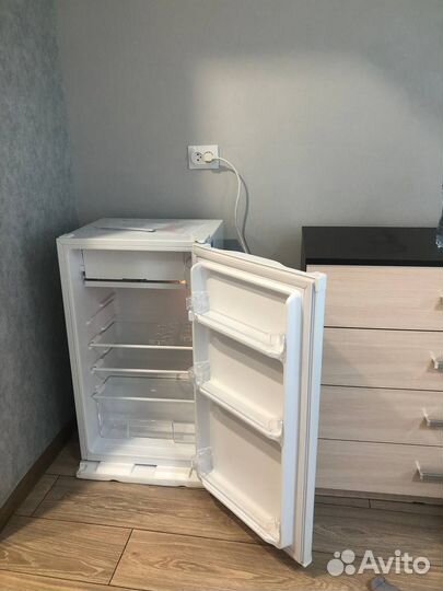 Холодильник маленький новый