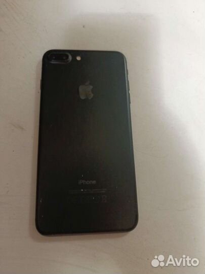 Телефон iPhone 7 plus