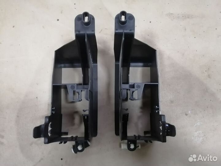 Кронштейн (сопут. товар) для VW Golf VI 2009-2013