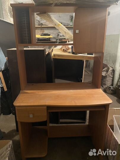 Компьютерный стол