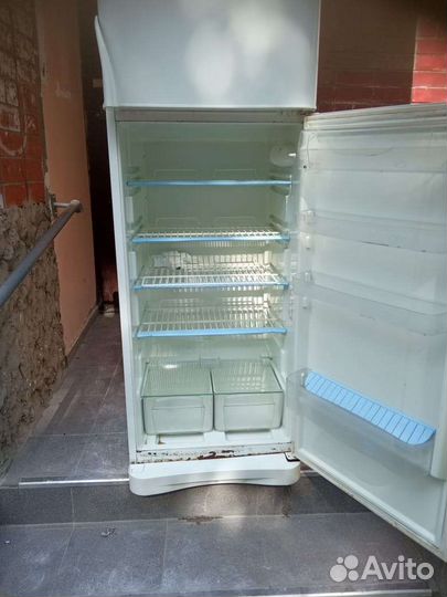 Холодильник б/у на запчасти