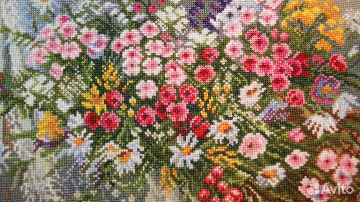 Картина, вышитая крестом 