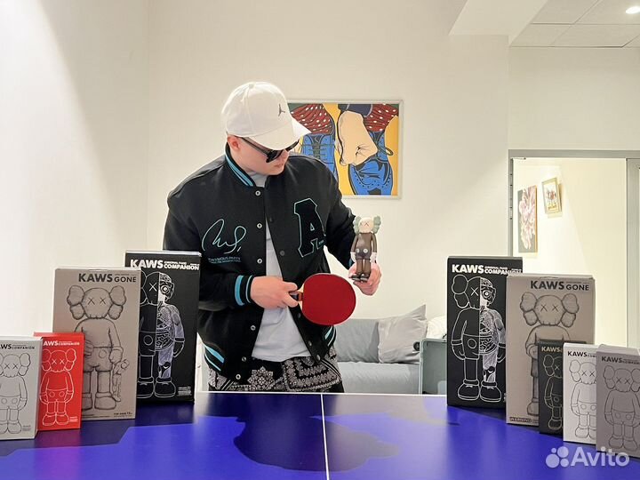 Коллекционная фигурка Kaws