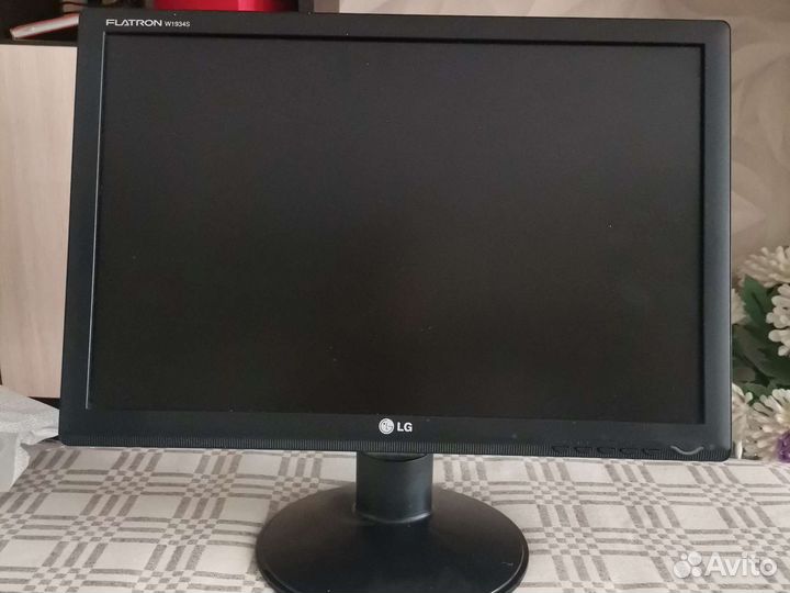 Монитор LG flatron w1934s