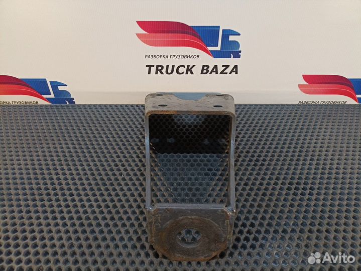 1509784 Кронштейн переднего амортизатора