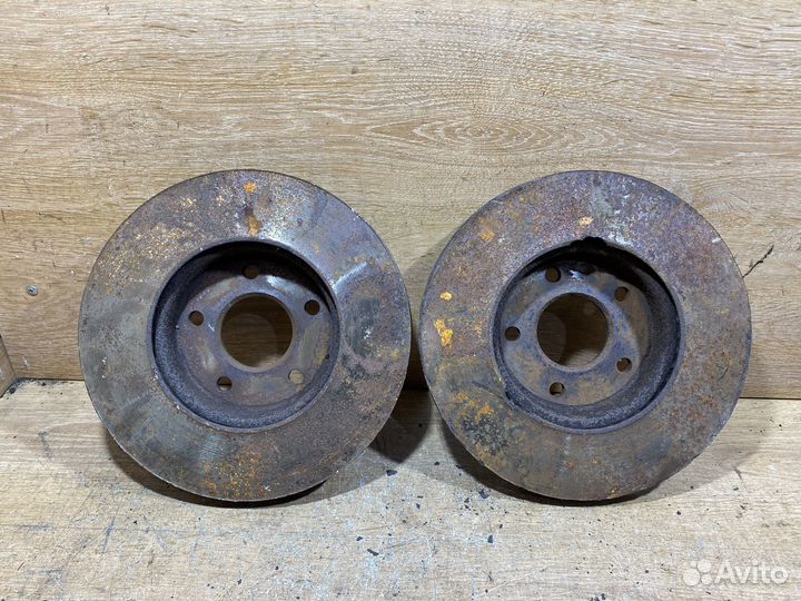 Комплект передних тормозных дисков Focus 2 D155