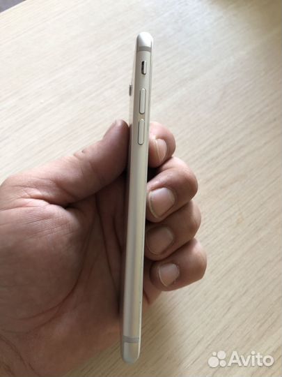 iPhone 6S, 64 ГБ