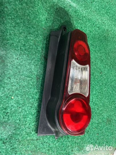 Фонарь правый Citroen Berlingo 2 2012