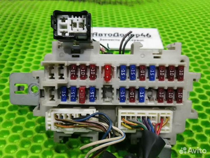 Блок предохранителей салонный Nissan Teana J31