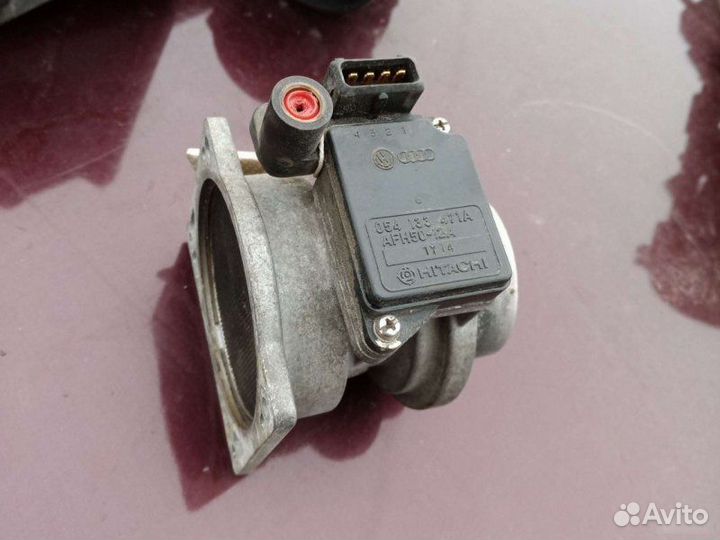 Датчик расхода воздуха Audi 100 С4