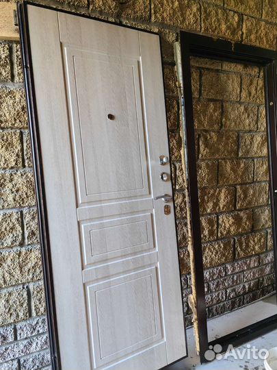Металлическая входная дверь бу