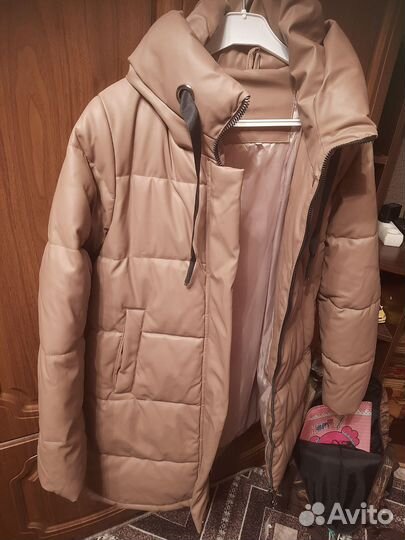 Пуховик женский из экокожи зима