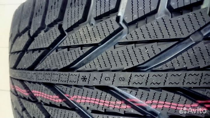 Nokian Tyres Hakkapeliitta R2 235/50 R17 100R