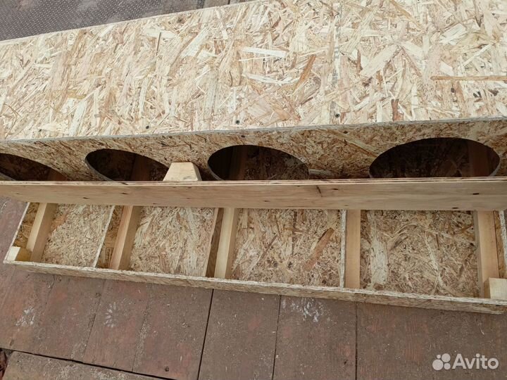 Гнездо для кур с яйцесборником