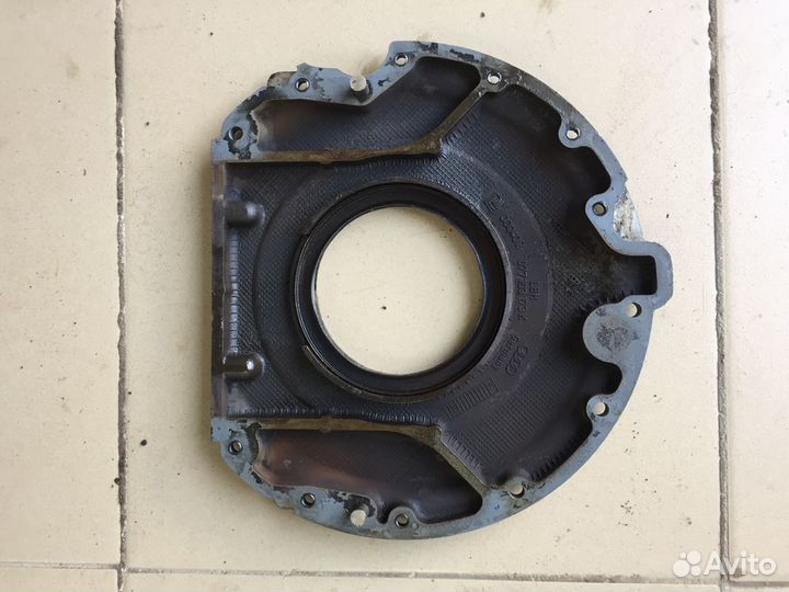 Крышка двигателя audi A8 D3 quattro 4.2