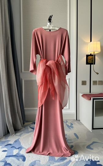 Мусульманская абая. 4-ка. ОАЭ