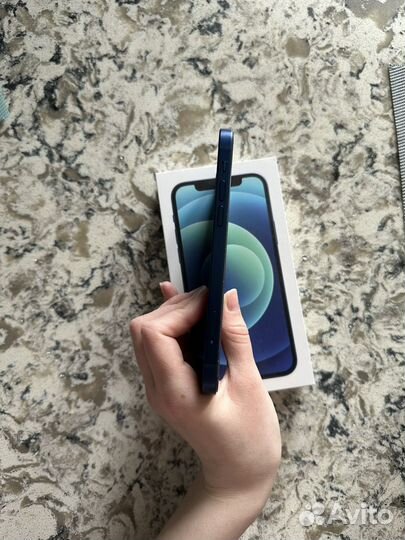 iPhone 12, 64 ГБ