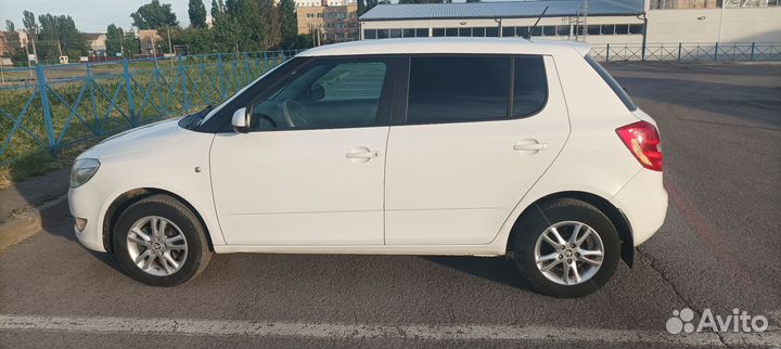 Skoda Fabia 1.6 AT, 2012, 122 000 км