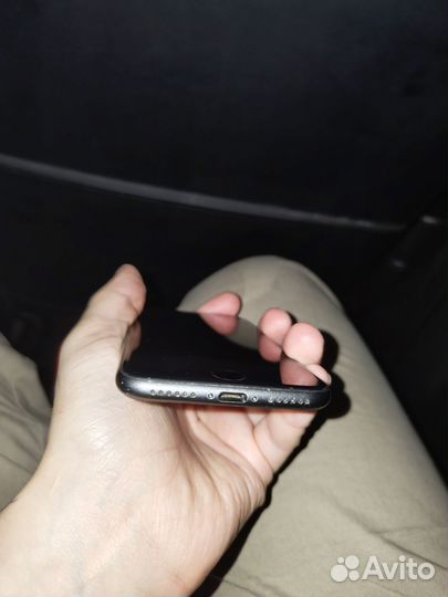 iPhone 8, 64 ГБ