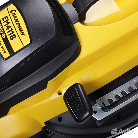 Электрическая газонокосилка Champion EM4118