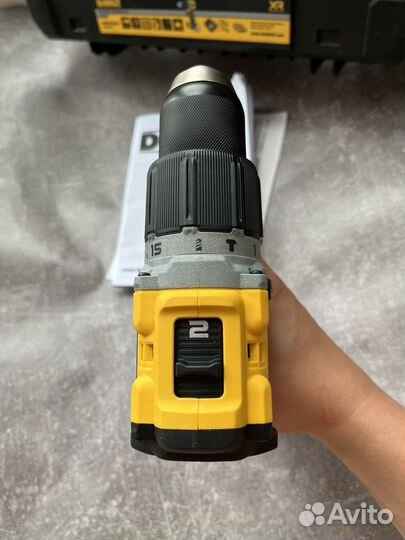 Ударная дрель шуруповерт DeWalt DCD805