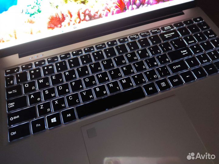 Новый 12 гб озу, подсветка клавиш, 16 дюймов