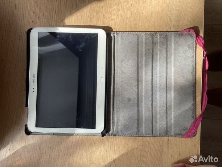Планшет Samsung Galaxy Tab 3