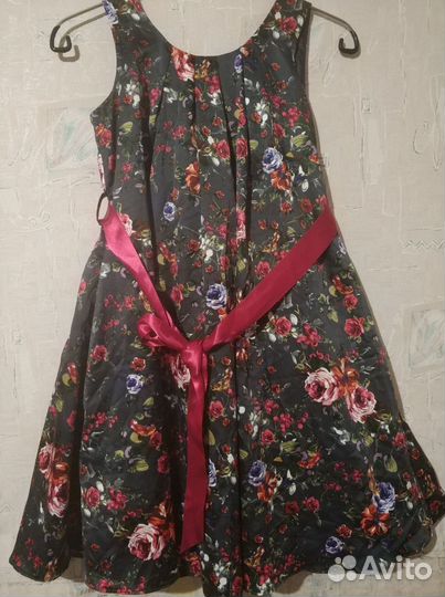 Платье праздничное 152