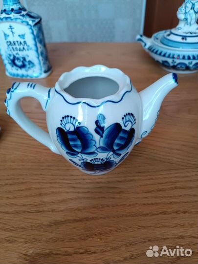 Набор посуды гжель