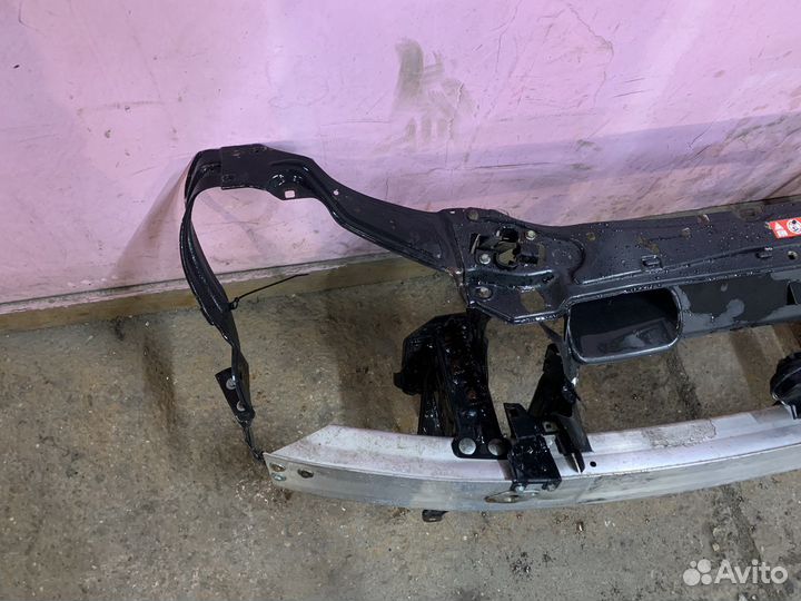 Телевизор на Mercedes W203 C-Class