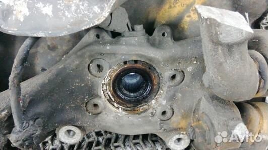 Ступица передняя левая audi A6 C6 (2UK15K901)