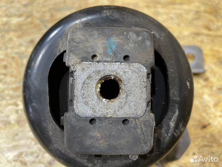 Подушка крепления двигателя правая Jaguar E-Pace