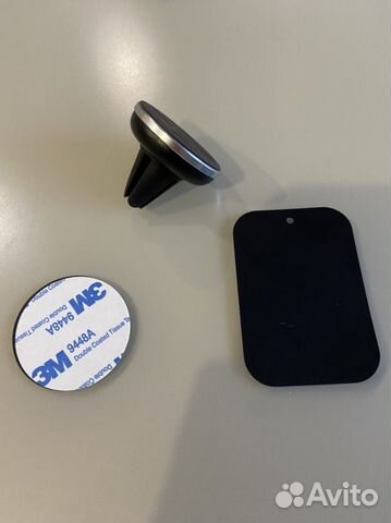 Магнитный держатель для телефона в машину на дефле