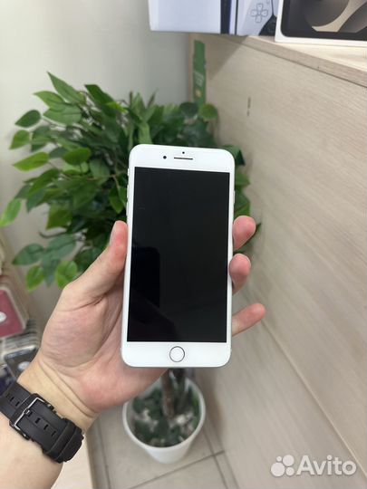 iPhone 8 Plus, 64 ГБ