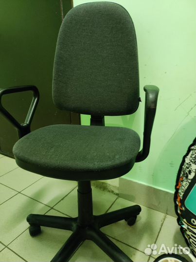 Компьютерное кресло бу 2 шт