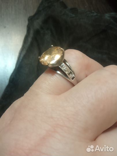 Серебряное кольцо с цитрином