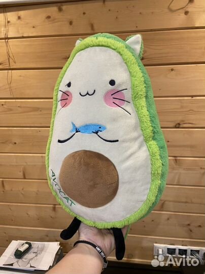 Кот-авокадо