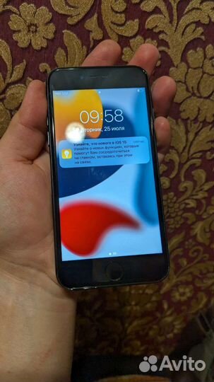 Телефон iPhone 7