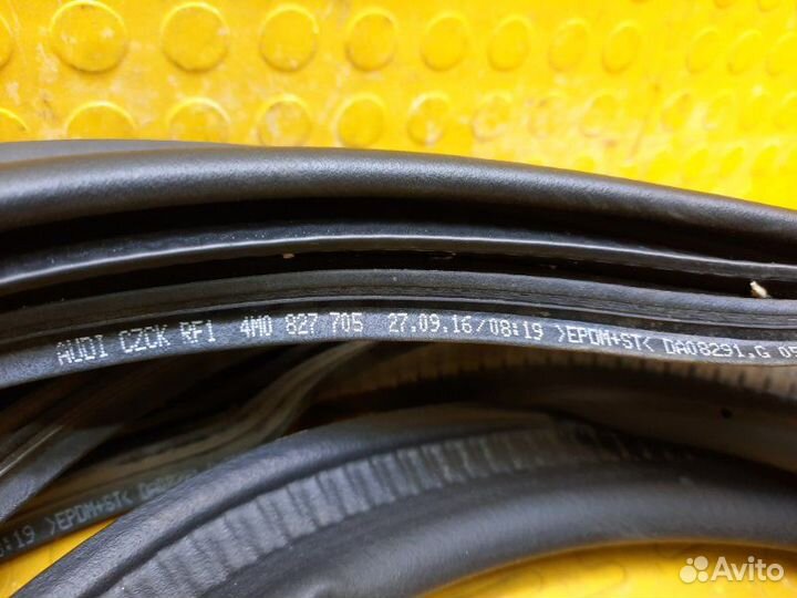 Б/У Уплотнитель крышки багажника В хорошем